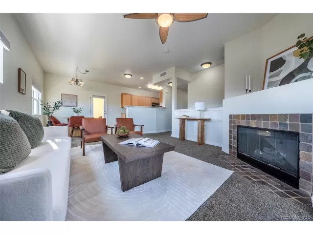 MLS: 4005647 Condo For Sale