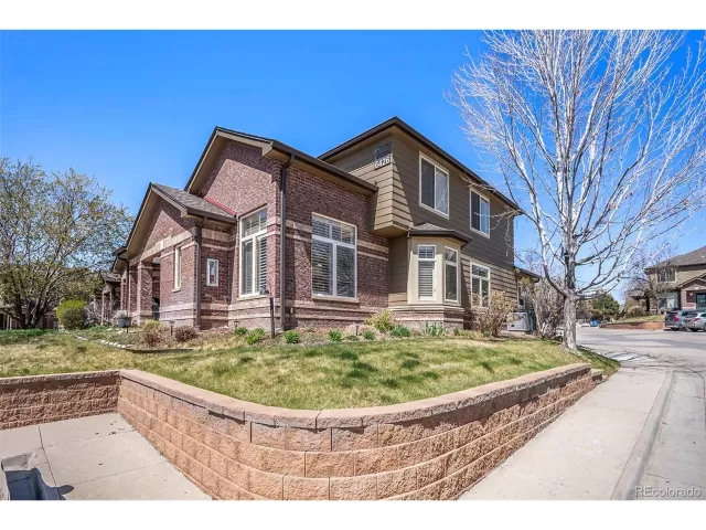 MLS: 4007212 Condo For Sale