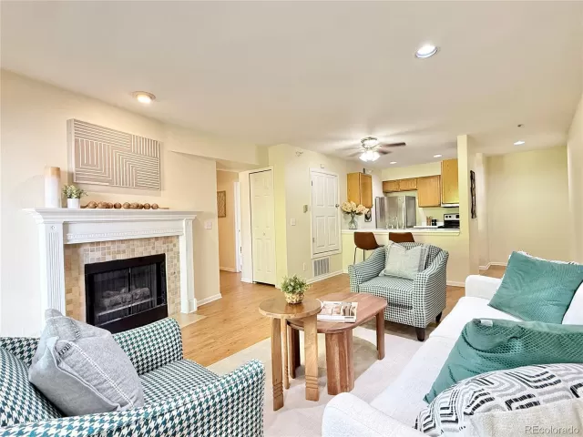 MLS: 4007611 Condo For Sale