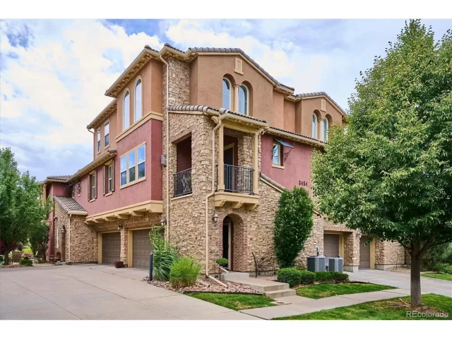 MLS: 4007927 Condo For Sale