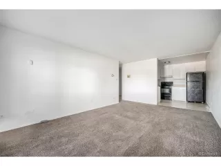 Photo #2: 4008008 Listing