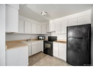 Photo #3: 4008008 Listing