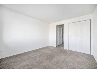 Photo #5: 4008008 Listing