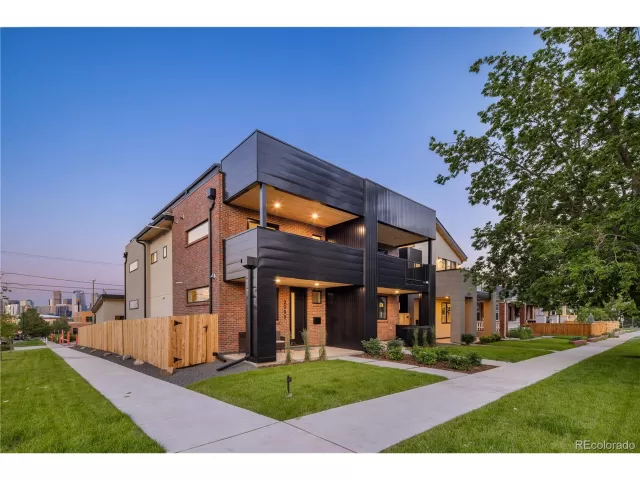 MLS: 4008261 Condo For Sale