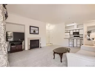 Photo #6: 4008526 Listing