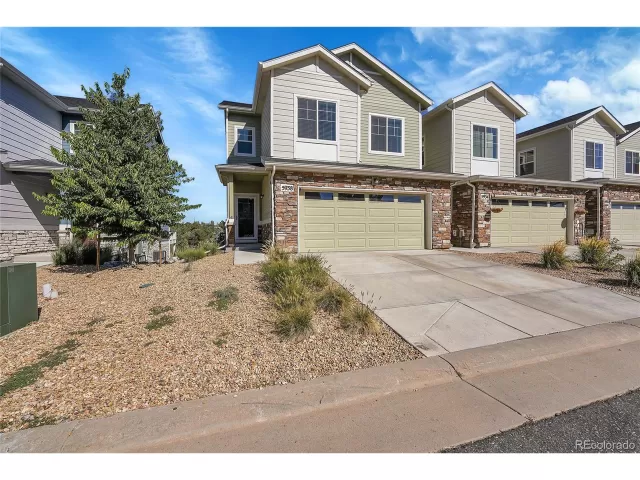 MLS: 4008770 Condo For Sale