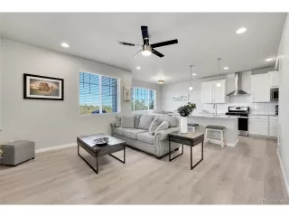 Photo #3: 4008770 Listing