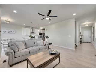 Photo #4: 4008770 Listing