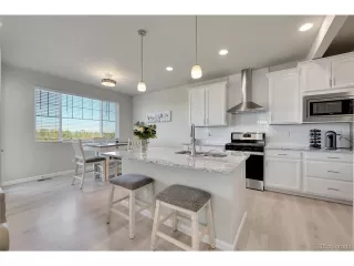 Photo #6: 4008770 Listing