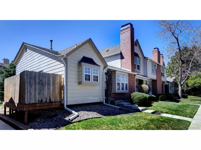 MLS: 4010789 Condo For Sale