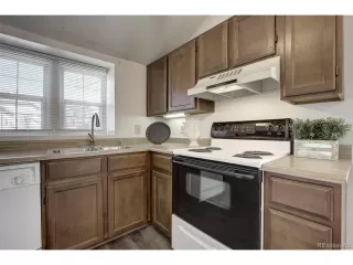 Photo #6: 4010789 Listing