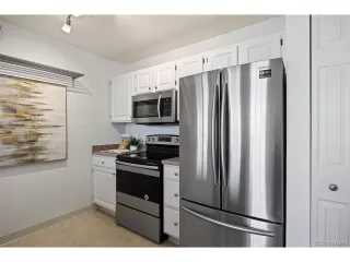 Photo #3: 4012372 Listing