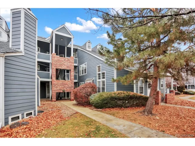 MLS: 4013796 Condo For Sale