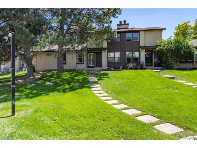 MLS: 4014103 Condo For Sale