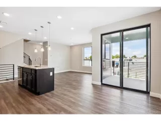 Photo #6: 4023079 Listing