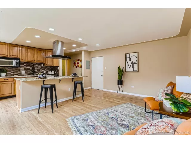 MLS: 4023352 Condo For Sale