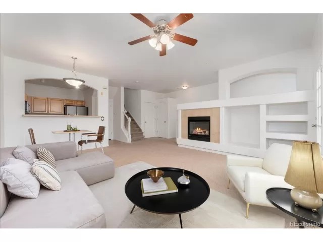 MLS: 4023823 Condo For Sale