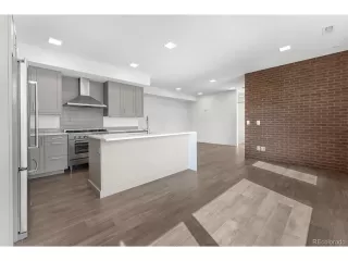 Photo #4: 4024490 Listing