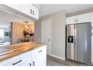 Photo #4: 4025494 Listing