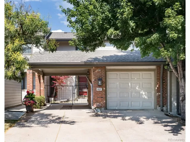 MLS: 4029356 Condo For Sale