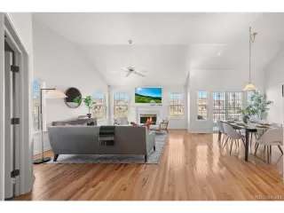 Photo #4: 4032720 Listing