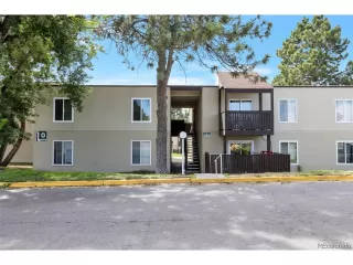 Photo #5: 4032854 Listing