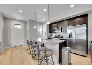 Photo #6: 4034456 Listing