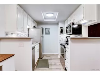 Photo #5: 4035361 Listing