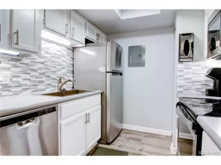 Photo #6: 4035361 Listing