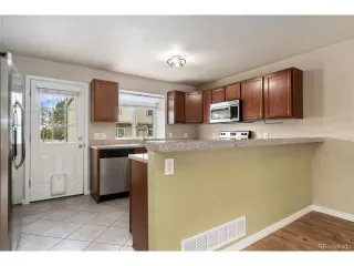 Photo #5: 4035435 Listing 