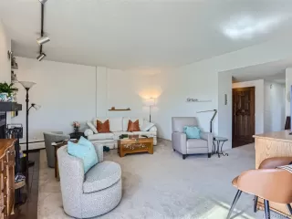 Photo #4: 4035913 Listing