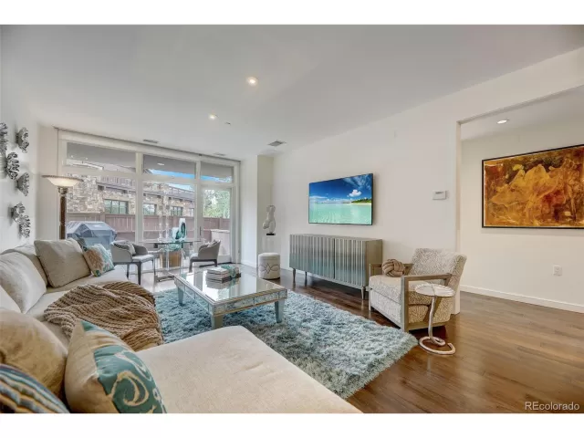 MLS: 4036337 Condo For Sale