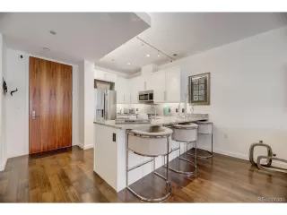 Photo #5: 4036337 Listing 