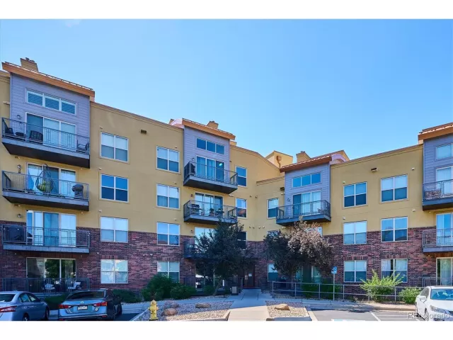 MLS: 4038495 Condo For Sale