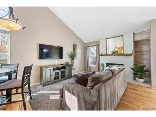 Photo #3: 4038596 Listing