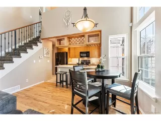 Photo #6: 4038596 Listing