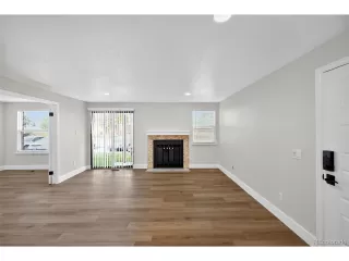 Photo #5: 4041462 Listing