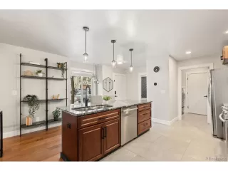 Photo #6: 4041758 Listing