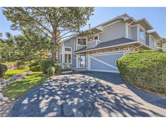 MLS: 4041878 Condo For Sale