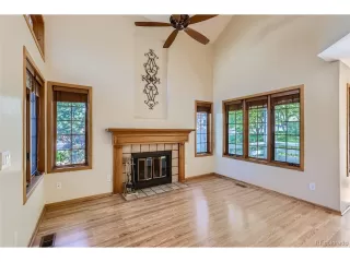 Photo #2: 4041878 Listing