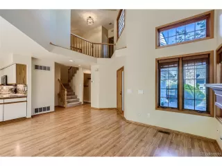 Photo #3: 4041878 Listing