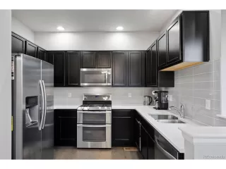 Photo #2: 4042574 Listing