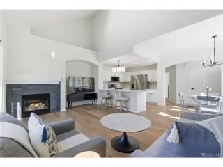 Photo #4: 4043347 Listing