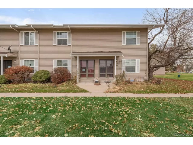 MLS: 4045032 Condo For Sale