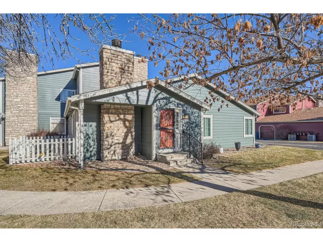 MLS: 4045484 Condo For Sale