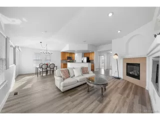 Photo #4: 4045491 Listing 