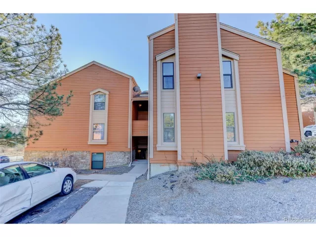 MLS: 4046451 Condo For Sale