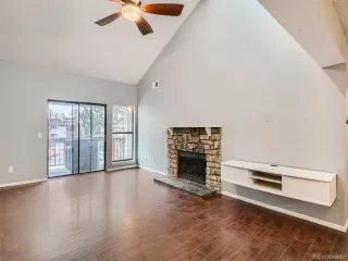Photo #4: 4047753 Listing