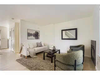 Photo #5: 4047789 Listing 