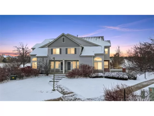 MLS: 4049605 Condo For Sale